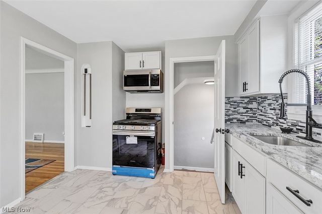 4624 Derbyshire Drive, Warrensville Heights, OH 44128