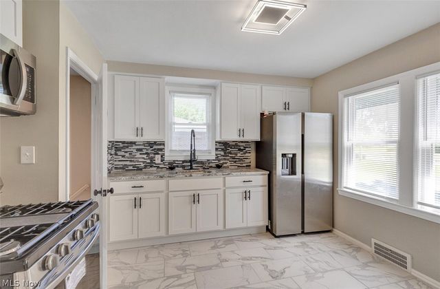 4624 Derbyshire Drive, Warrensville Heights, OH 44128