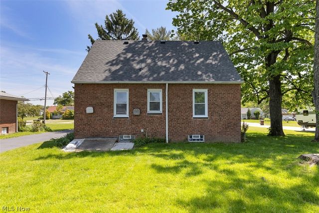 4624 Derbyshire Drive, Warrensville Heights, OH 44128