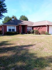 5271 Goshawk Dr, Milton, FL 32570