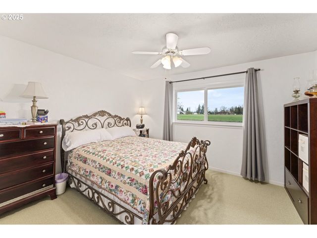 91247 N WILLAMETTE St, Eugene, OR 97408