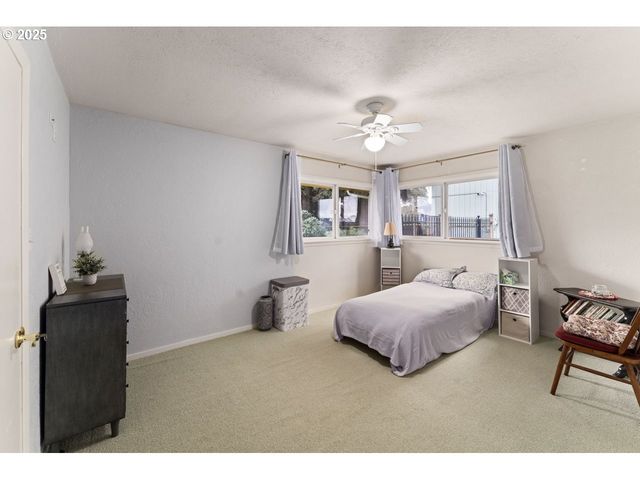 91247 N WILLAMETTE St, Eugene, OR 97408