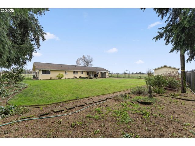 91247 N WILLAMETTE St, Eugene, OR 97408