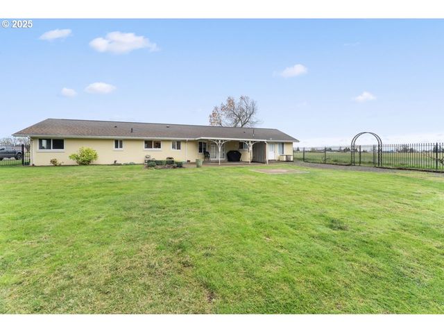 91247 N WILLAMETTE St, Eugene, OR 97408