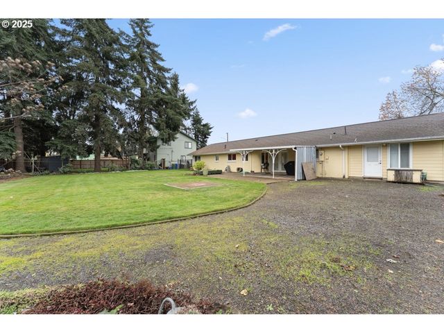 91247 N WILLAMETTE St, Eugene, OR 97408