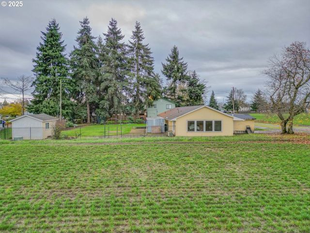 91247 N WILLAMETTE St, Eugene, OR 97408