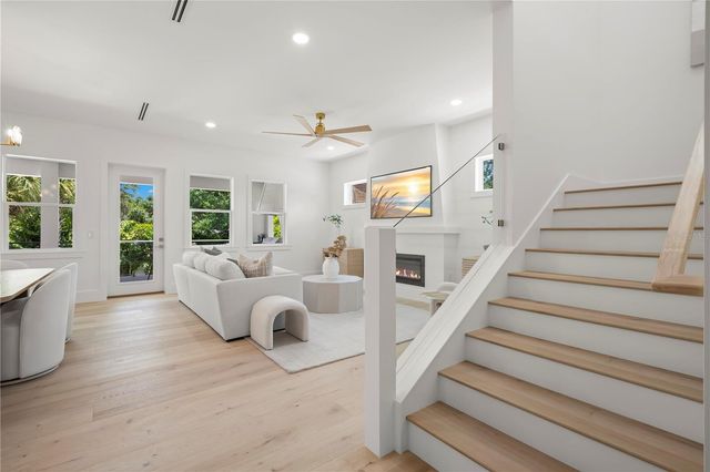 511 BUCKINGHAM AVENUE E, Oldsmar, FL 34677