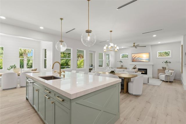 511 BUCKINGHAM AVENUE E, Oldsmar, FL 34677