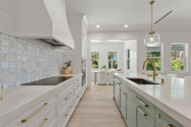 511 BUCKINGHAM AVENUE E, Oldsmar, FL 34677