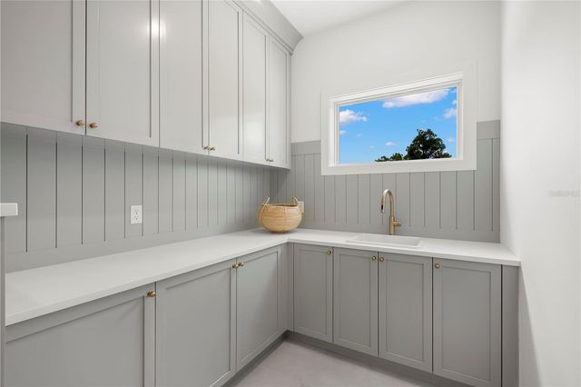 511 BUCKINGHAM AVENUE E, Oldsmar, FL 34677
