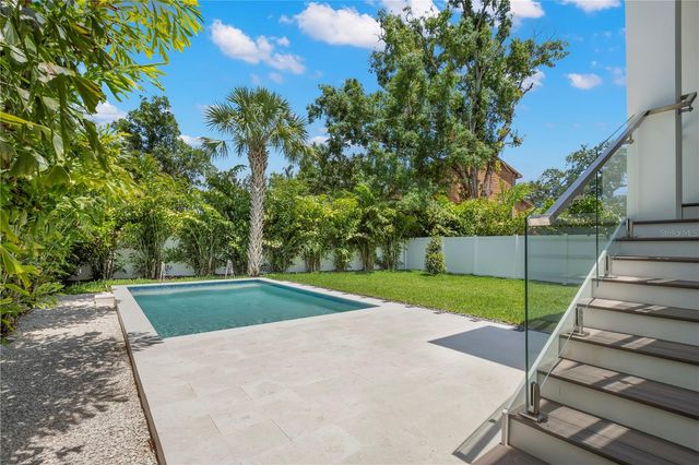 511 BUCKINGHAM AVENUE E, Oldsmar, FL 34677