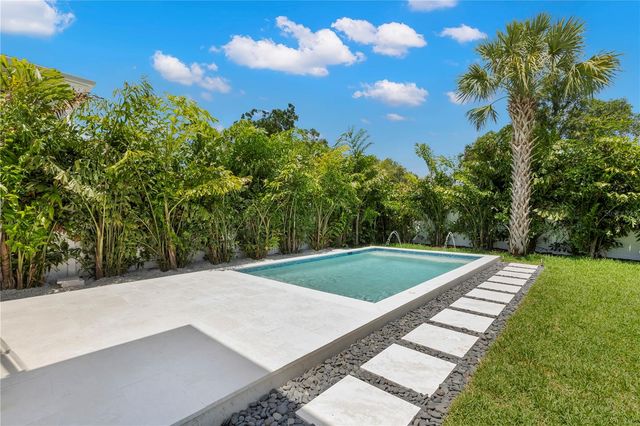 511 BUCKINGHAM AVENUE E, Oldsmar, FL 34677