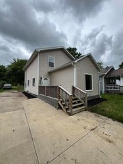 108 Jasper Street, Aurora, MO 65605