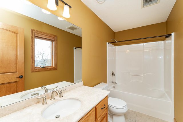 3964 Autumn Lake Court SW, Rochester, MN 55902