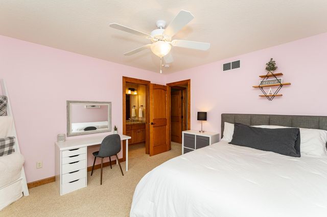 3964 Autumn Lake Court SW, Rochester, MN 55902