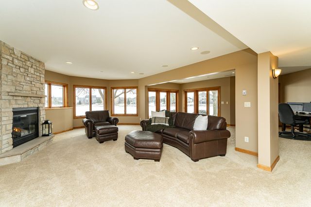 3964 Autumn Lake Court SW, Rochester, MN 55902