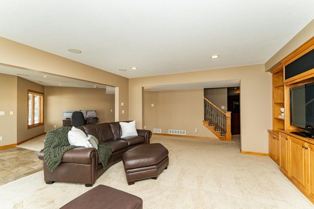 3964 Autumn Lake Court SW, Rochester, MN 55902