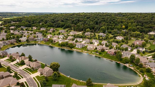 3964 Autumn Lake Court SW, Rochester, MN 55902