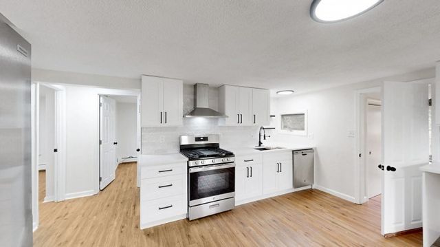 291 Broadway D, Haverhill, MA 01832