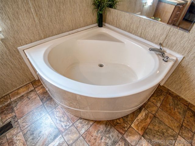 5501 Hollyhock Circle S, Kingston, OK 73439
