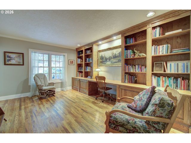 18410 S GREENVIEW Dr, Oregon City, OR 97045