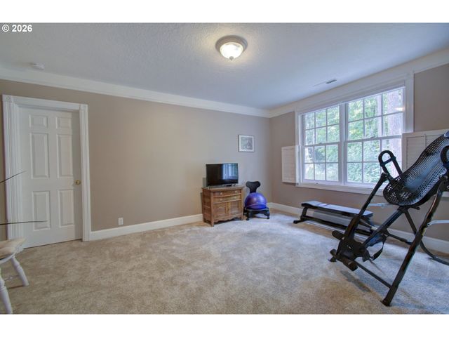 18410 S GREENVIEW Dr, Oregon City, OR 97045