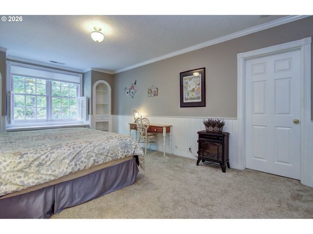 18410 S GREENVIEW Dr, Oregon City, OR 97045