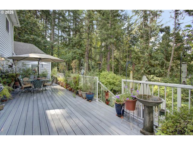 18410 S GREENVIEW Dr, Oregon City, OR 97045