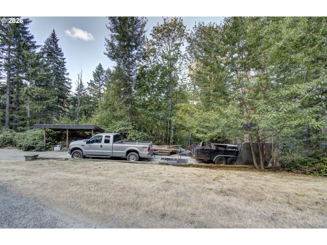 18410 S GREENVIEW Dr, Oregon City, OR 97045