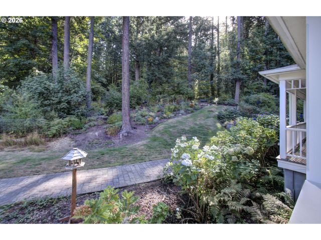18410 S GREENVIEW Dr, Oregon City, OR 97045