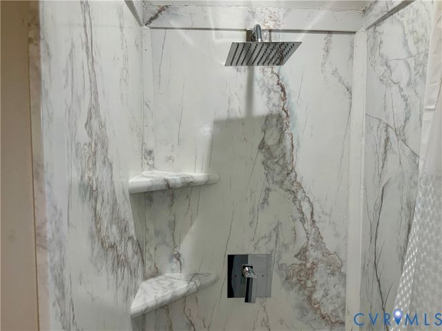 344 Hurt St, Petersburg, VA 23803