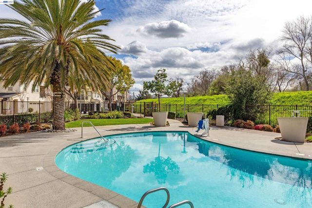 651 Elderberry Dr, Milpitas, CA 95035