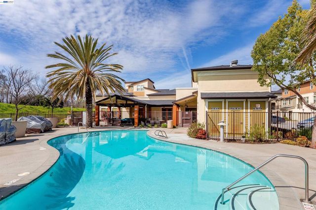 651 Elderberry Dr, Milpitas, CA 95035