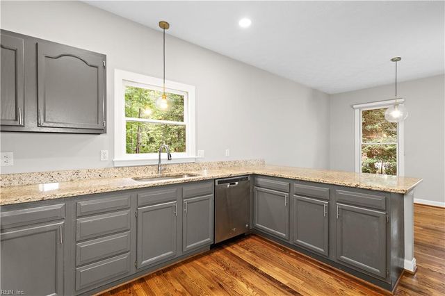 102 Sharps RD, Williamsburg, VA 23188