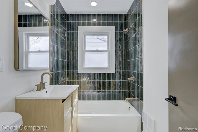 3221 Harris Street, Ferndale, MI 48220