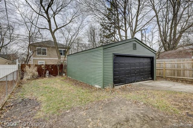 3221 Harris Street, Ferndale, MI 48220