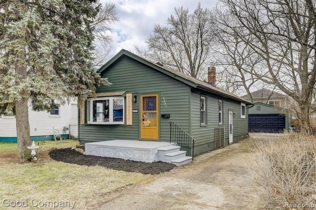 3221 Harris Street, Ferndale, MI 48220