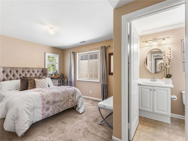 60 Pathway, Irvine, CA 92618