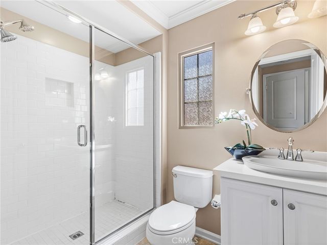60 Pathway, Irvine, CA 92618