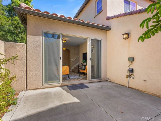 60 Pathway, Irvine, CA 92618