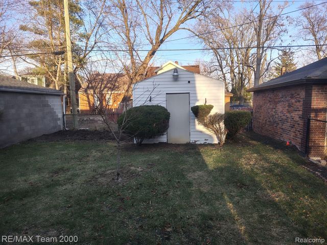 8088 Ohio Street, Detroit, MI 48204