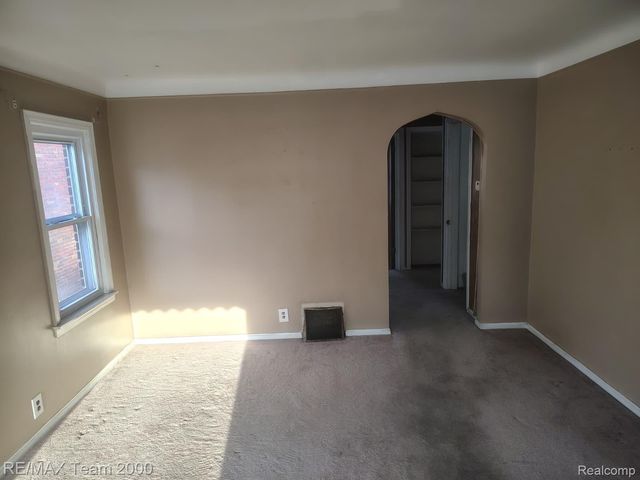 8088 Ohio Street, Detroit, MI 48204