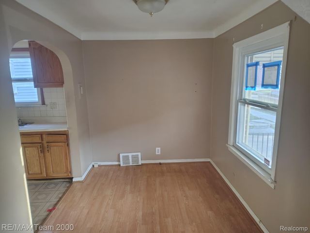 8088 Ohio Street, Detroit, MI 48204