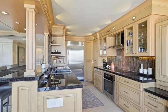 1810 Avenida Del Mundo 1106, Coronado, CA 92118