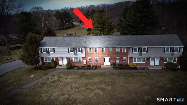 21 Old Farms Lane 21, New Milford, CT 06776