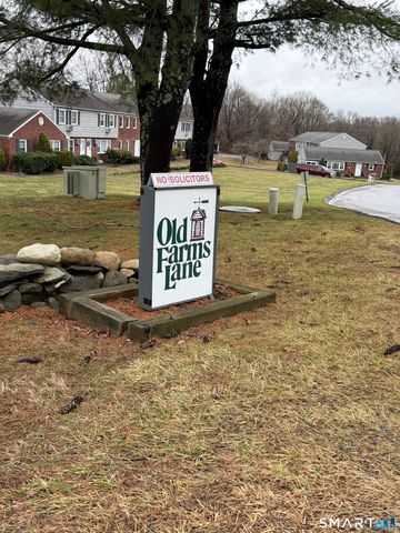 21 Old Farms Lane 21, New Milford, CT 06776