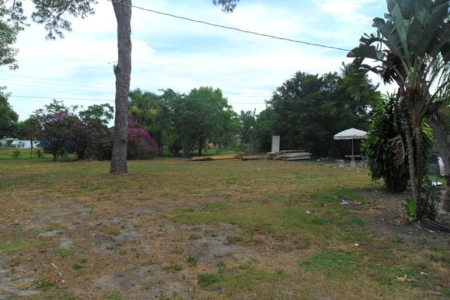 730 W ILEX Drive, Lake Park, FL 33403