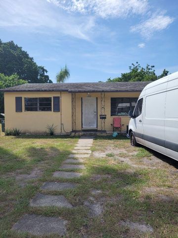 730 W ILEX Drive, Lake Park, FL 33403