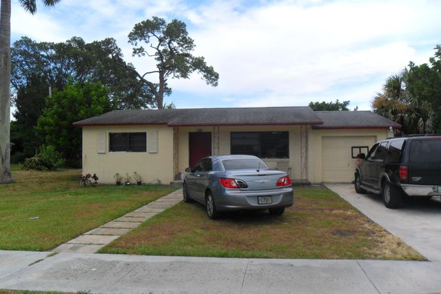 730 W ILEX Drive, Lake Park, FL 33403
