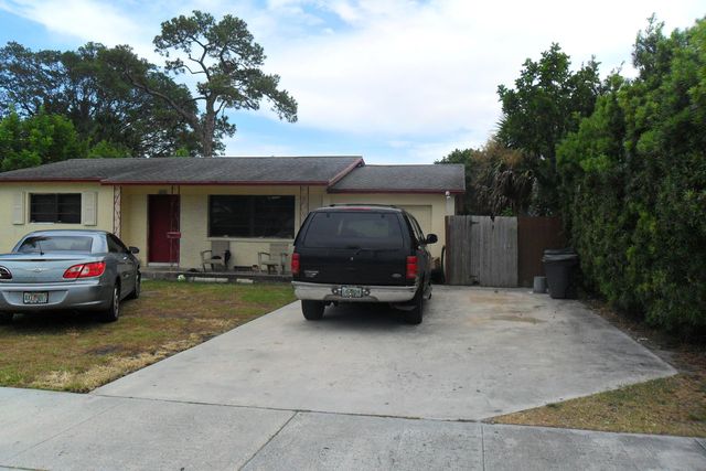 730 W ILEX Drive, Lake Park, FL 33403